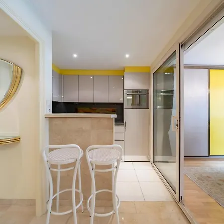 Beautiful One Bedroom Two Minute Walk To Carlton * קאן