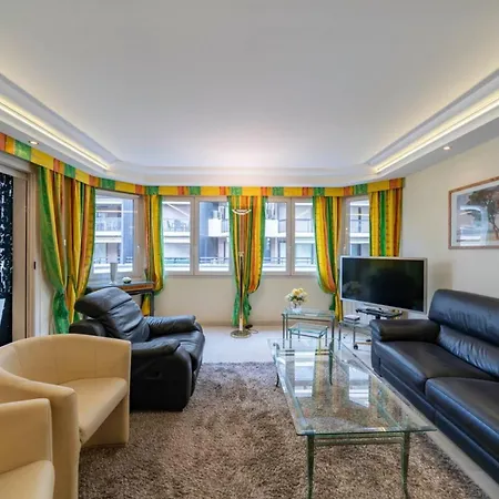 דירה Beautiful One Bedroom Two Minute Walk To Carlton *