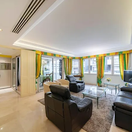Beautiful One Bedroom Two Minute Walk To Carlton Cannes